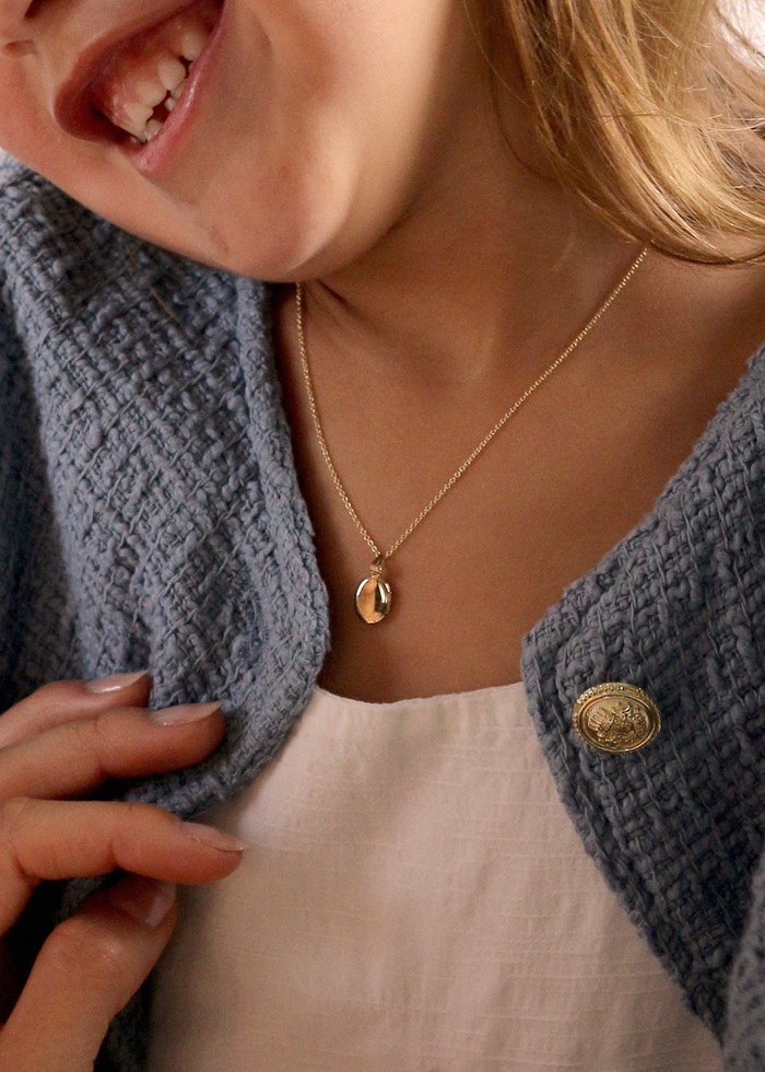 Bébé Maison Oval Locket