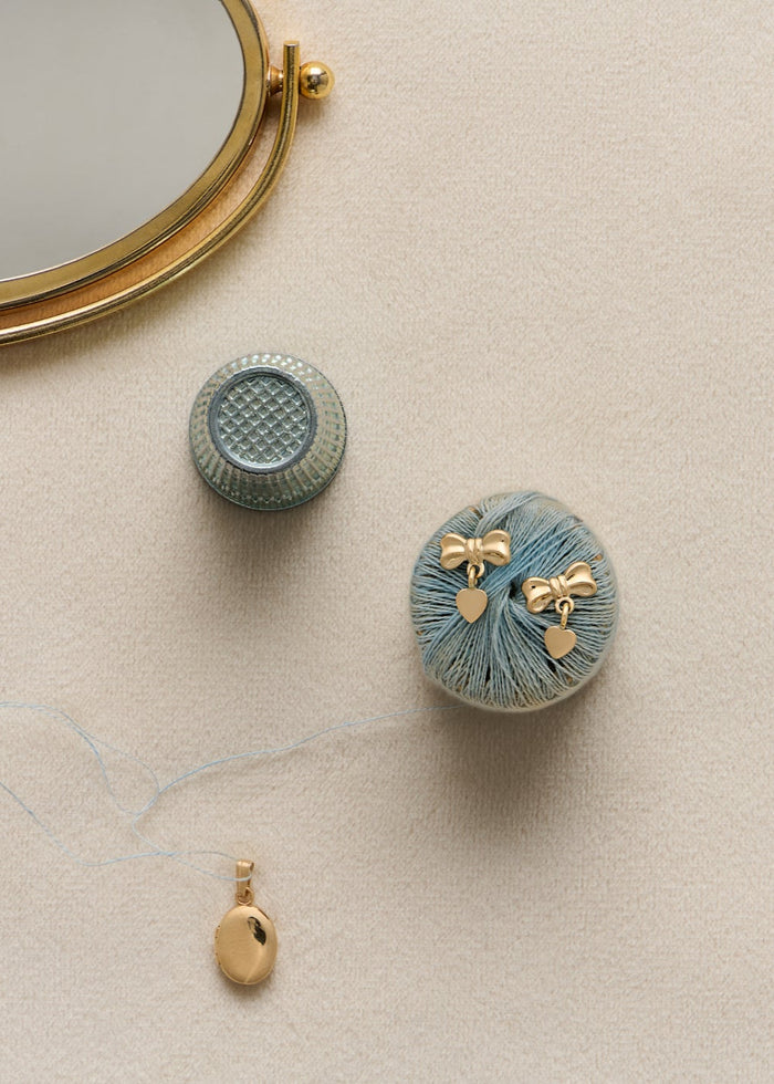 Bébé Maison Oval Locket