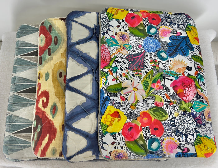 FMS Dog Beds wholesale Berber patterned bed with a cozy, multicolored design suitable for small to medium-sized pets.
