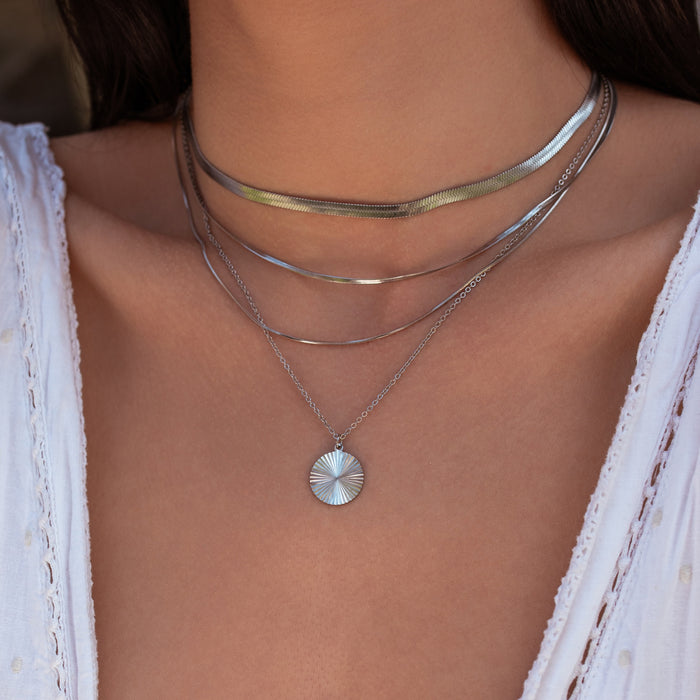 Chasing Sunset Necklace Silver