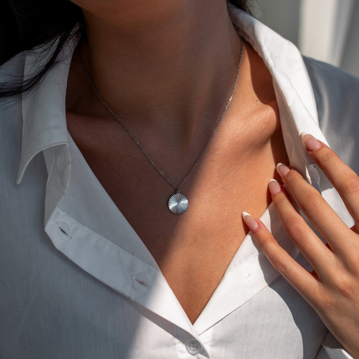 Chasing Sunset Necklace Silver