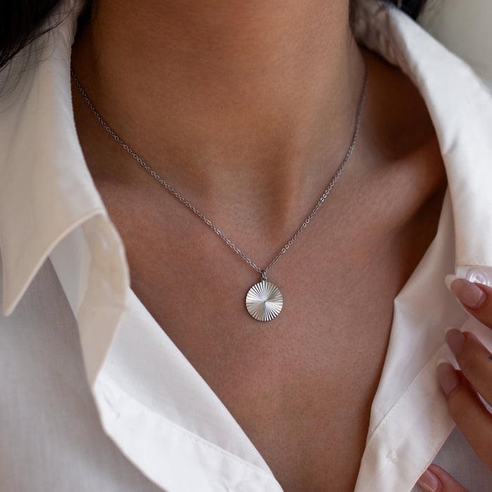 Chasing Sunset Necklace Silver