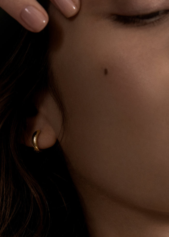 alt="Mini Hoop Huggie Earrings"
