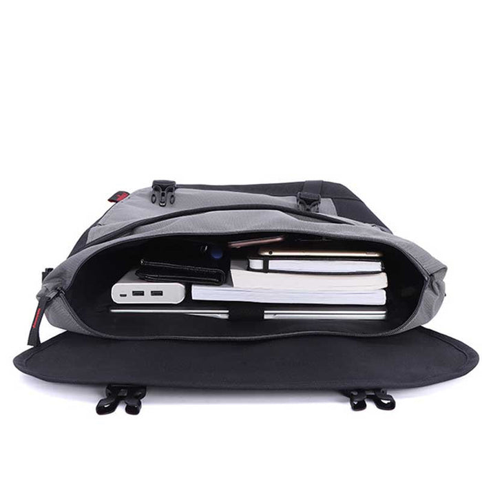 Classic Messenger Bag