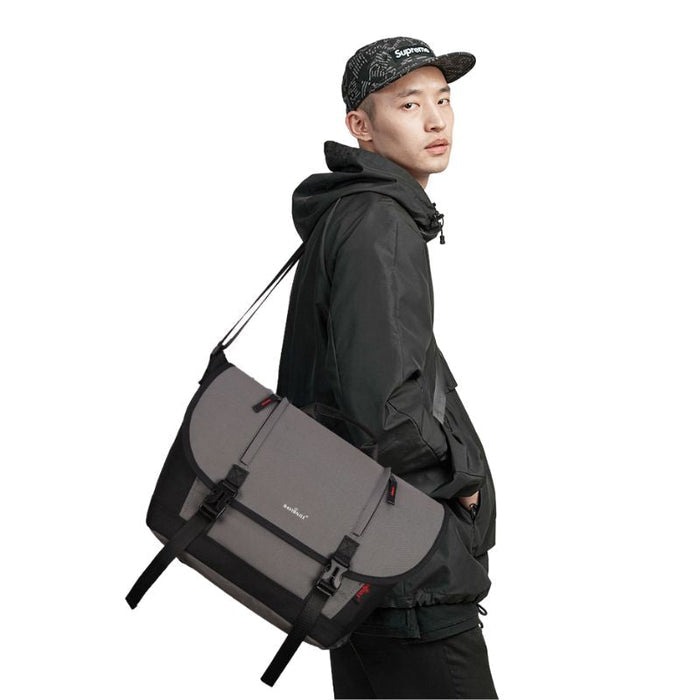 Classic Messenger Bag