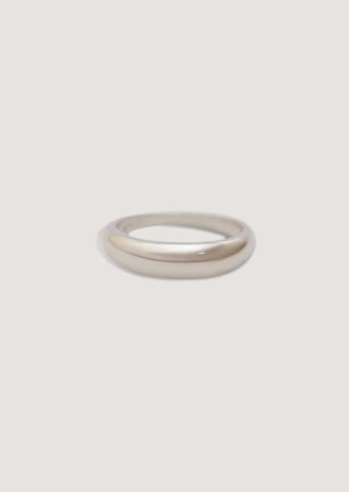 alt="Dare To Love Classic Dome Ring SILVER 925"