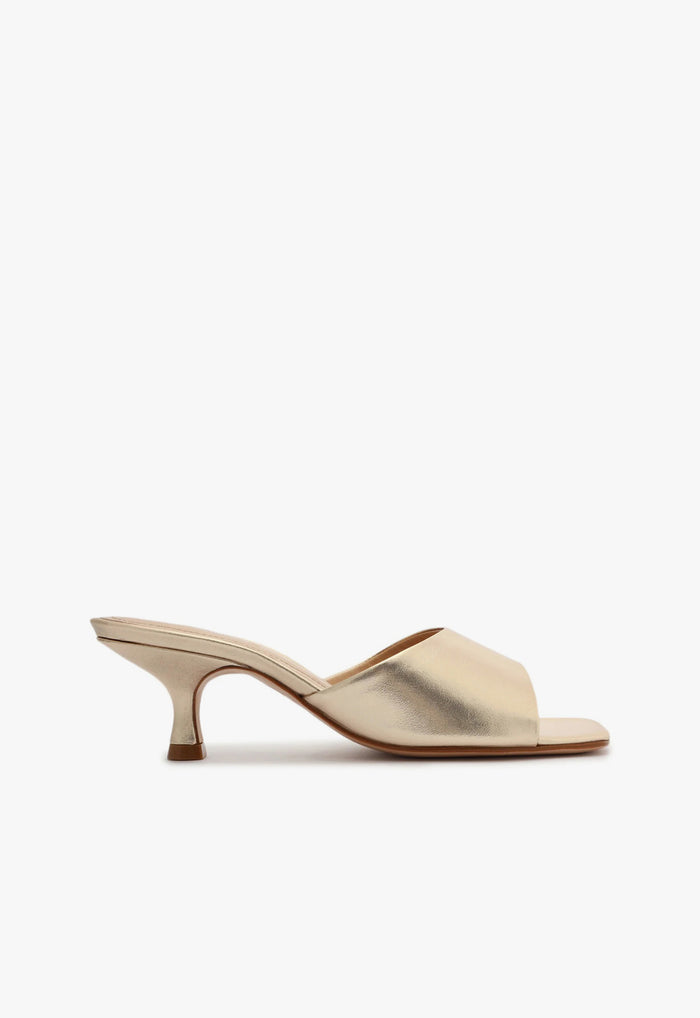 Dethalia Metallic Leather Sandal 5 Platina Gold Metallic Leather - Schutz Shoes