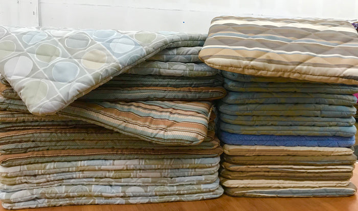Comfortable Fms Dog Beds economy dog bed with soft fabric and cushioned design, ideal for small to medium-sized dogs.