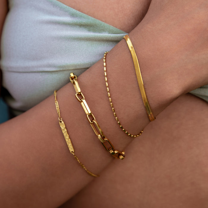 Essence Bracelet Gold