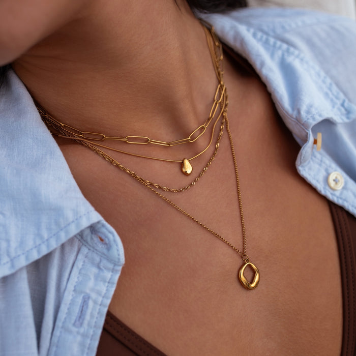Everly Necklace Gold