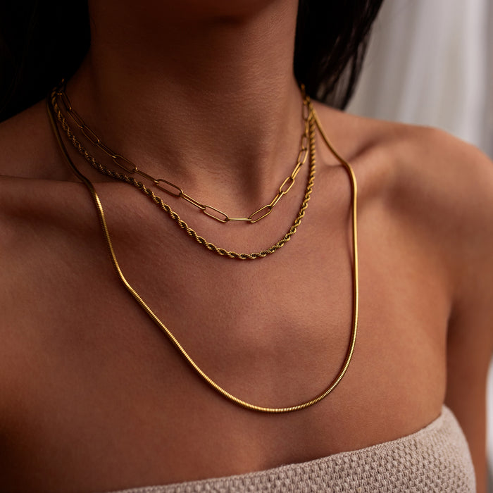 Everly Necklace Gold