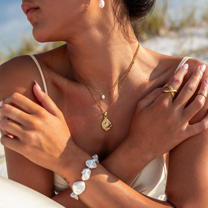 Isla Necklace