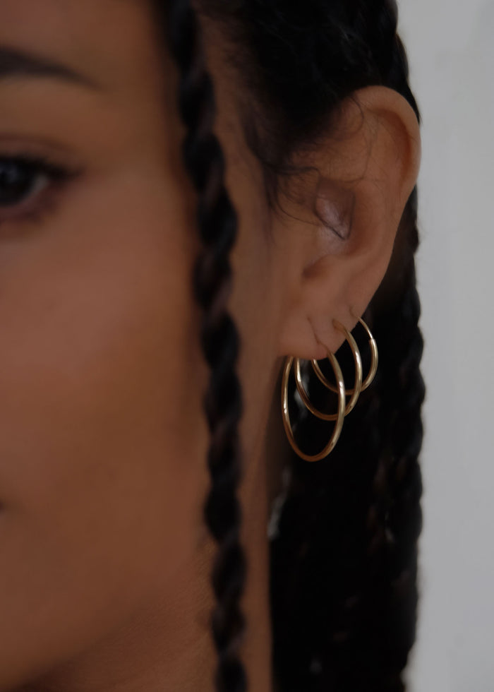 Lightweight Hoop Earrings Medium