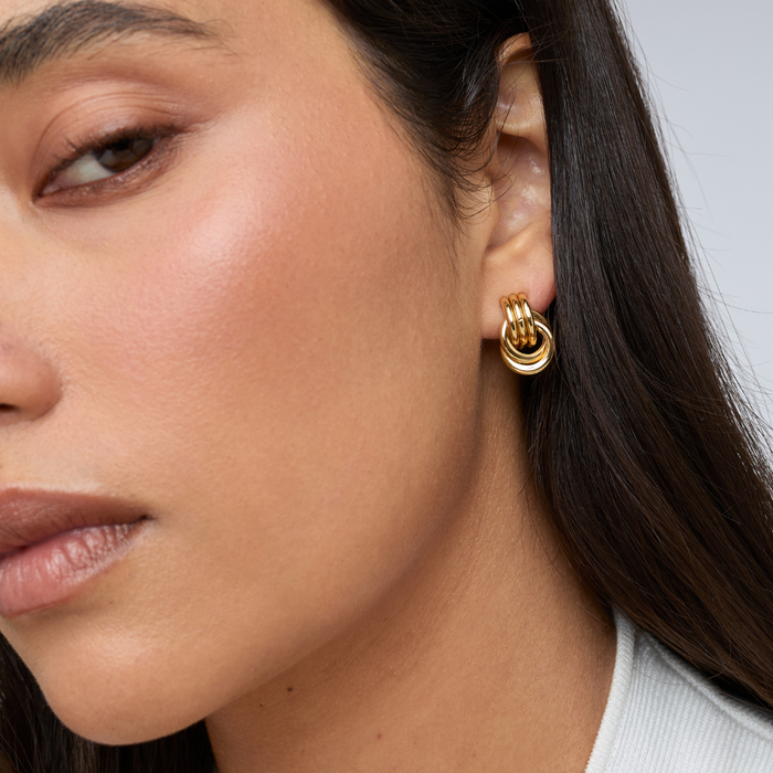MICRO KNOT EARRINGS