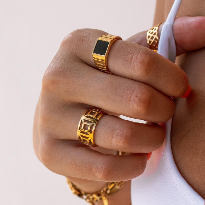 Midnight Ring
