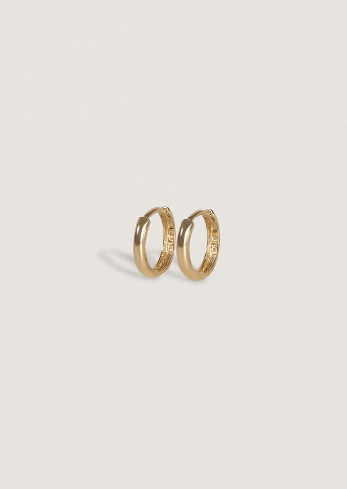 alt="Petite Hoop Huggie Earrings"