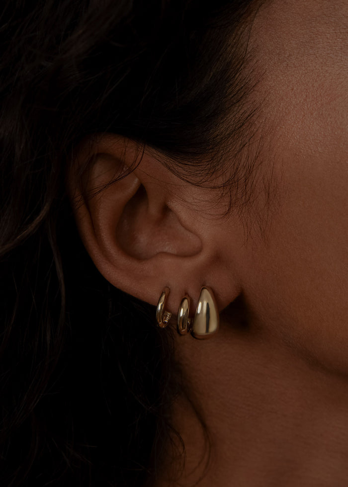 alt="Petite Hoop Huggie Earrings"