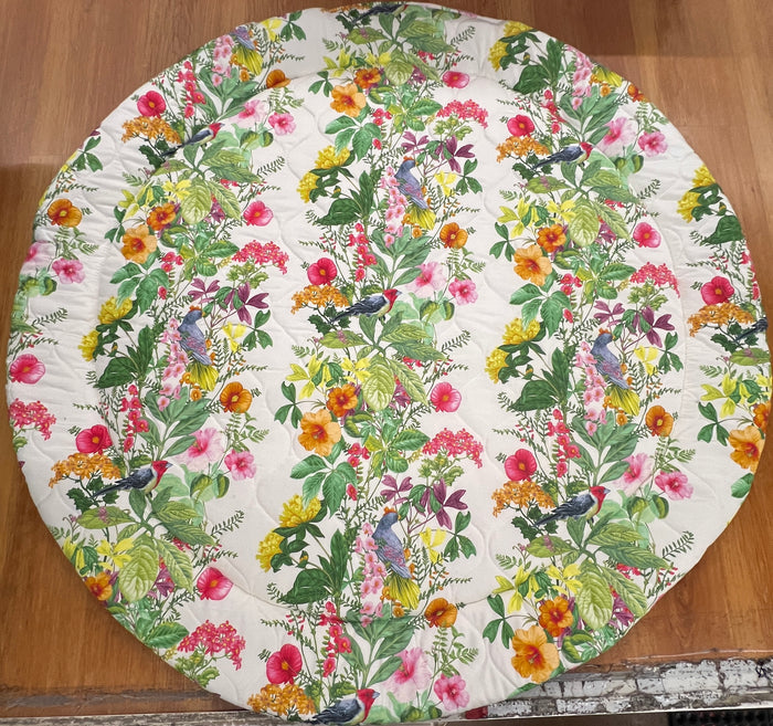 Large- Blooming Spring/ Light Grey Back