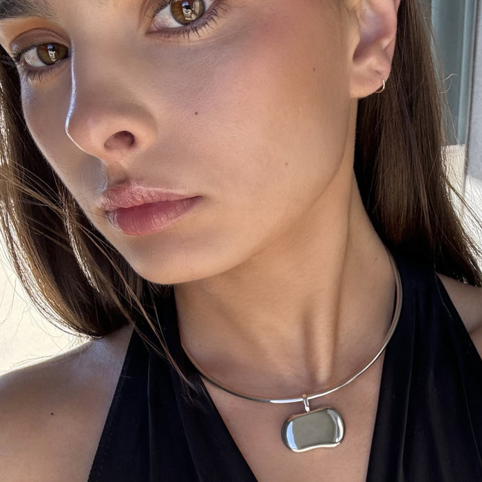 STELLA CHOKER