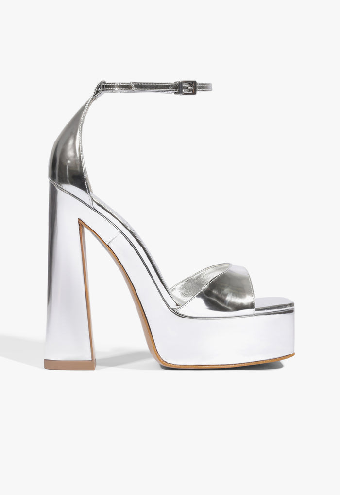 Tate Platform Metallic Sandal 5 Silver Metallic - Schutz Shoes