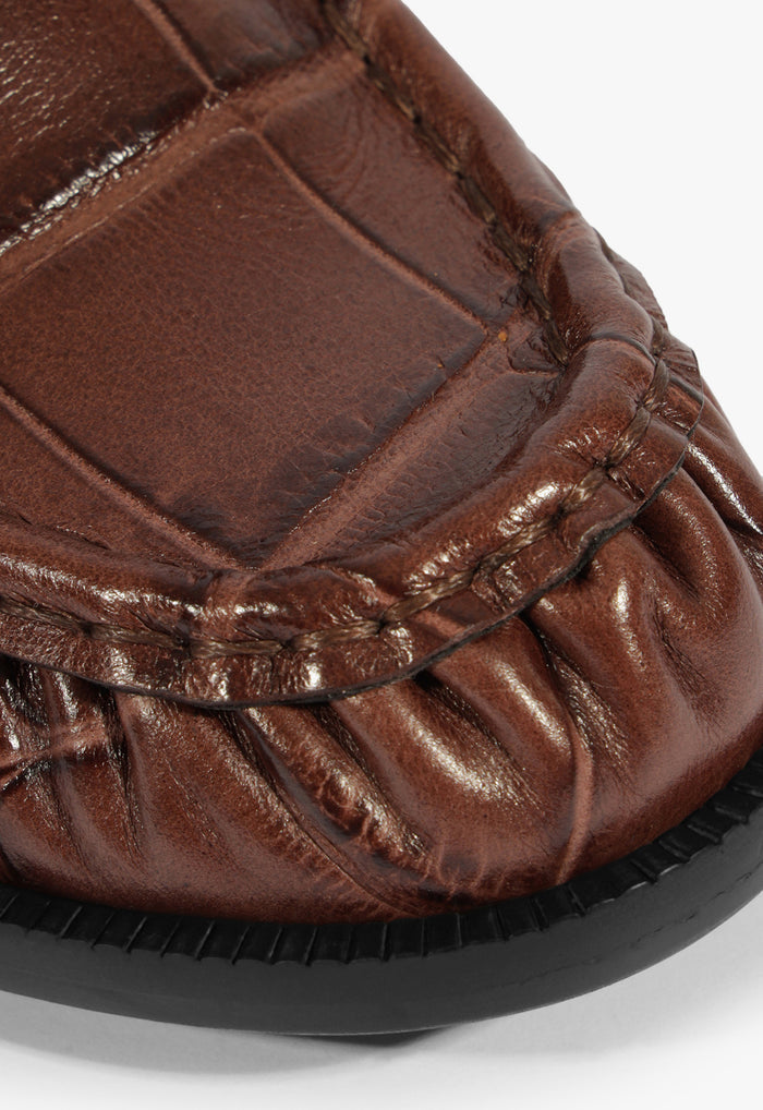 Yasmina Croc Flat - Schutz Shoes