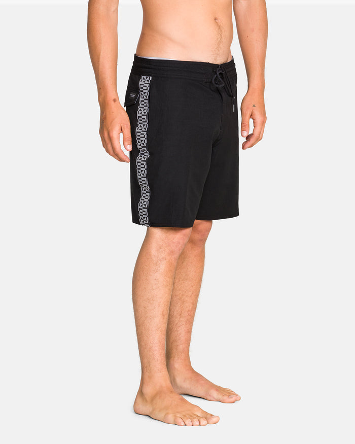 Yewster Loose Stoney 18" Boardshort - Black