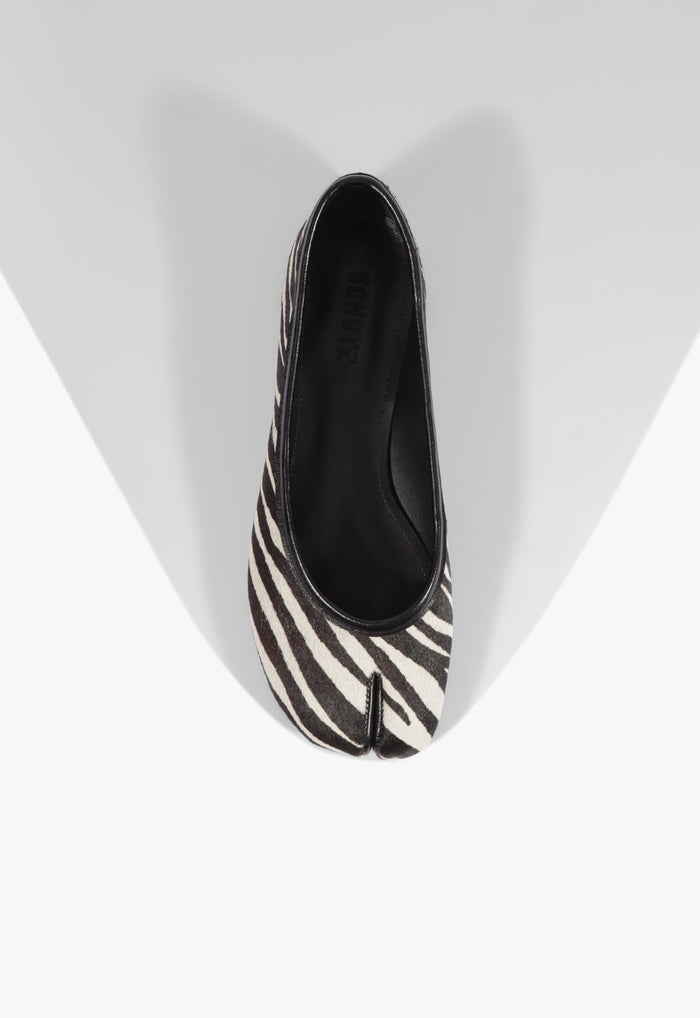 Yumi Leather Ballet Flat - Schutz Shoes
